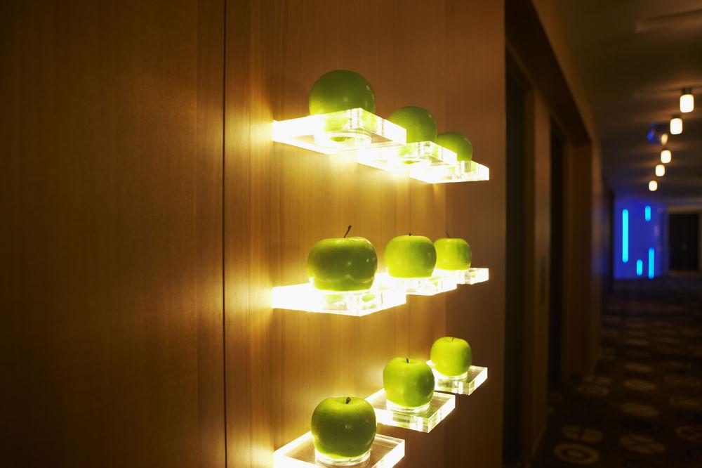 Le Germain Hotel Maple Leaf Square Торонто Экстерьер фото