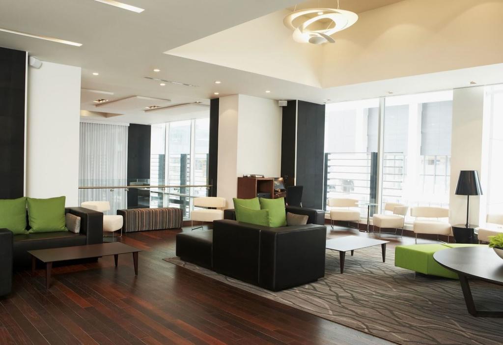 Le Germain Hotel Maple Leaf Square Торонто Экстерьер фото