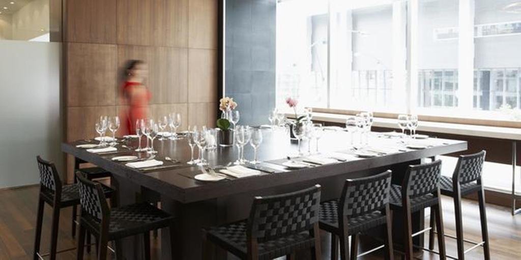 Le Germain Hotel Maple Leaf Square Торонто Экстерьер фото