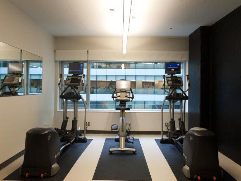 Le Germain Hotel Maple Leaf Square Торонто Экстерьер фото