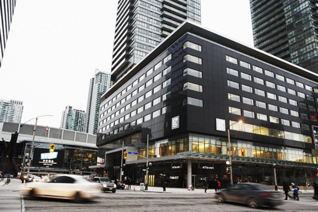 Le Germain Hotel Maple Leaf Square Торонто Экстерьер фото